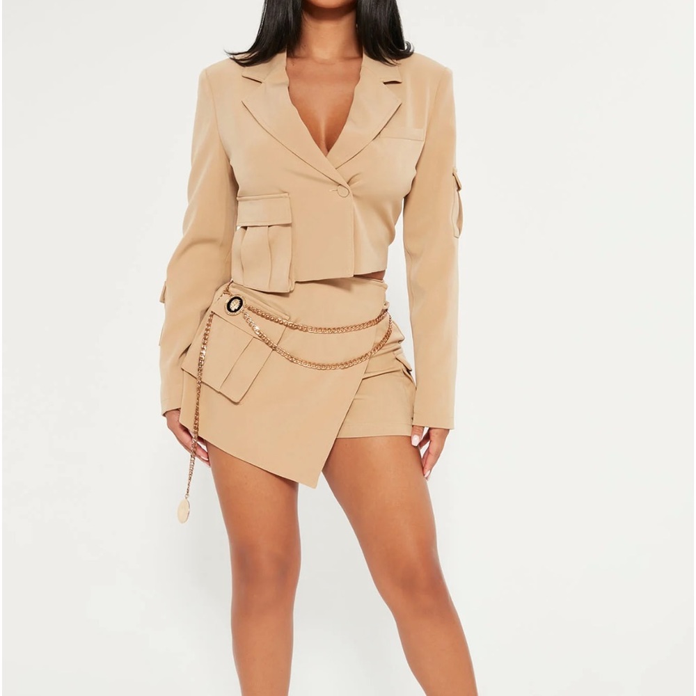 Size L | Brand new blazer, skirt worn once